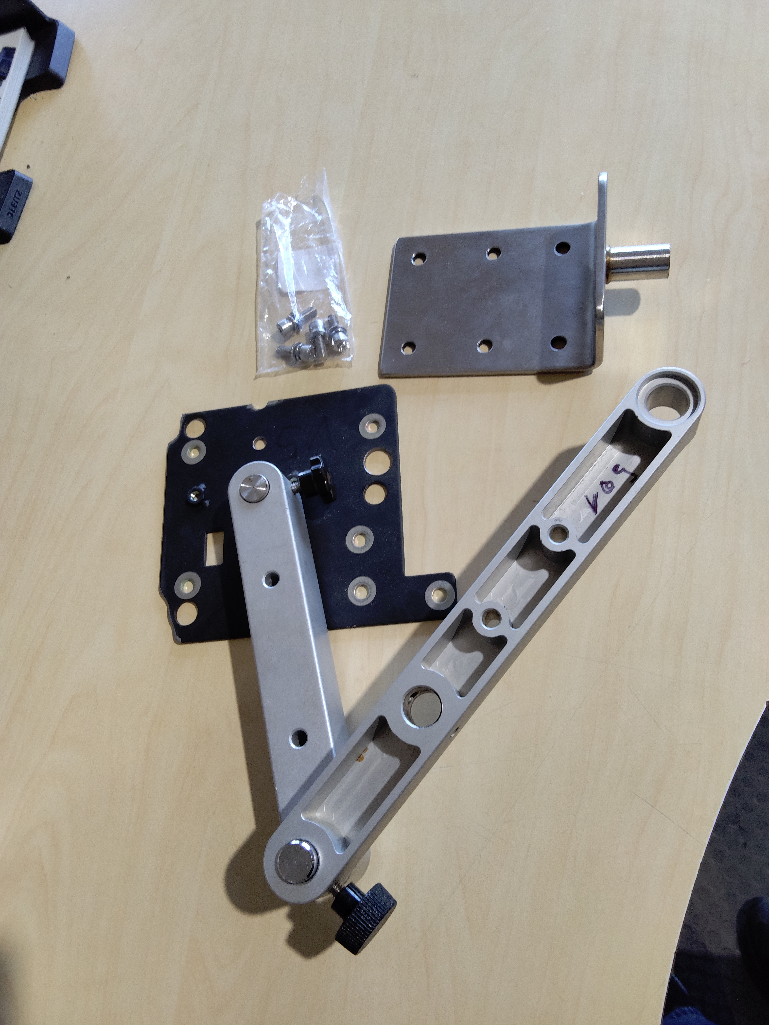 GDKMIN115 00967B Vægbeslag Speciallavet med swingarm til Veta 3X
